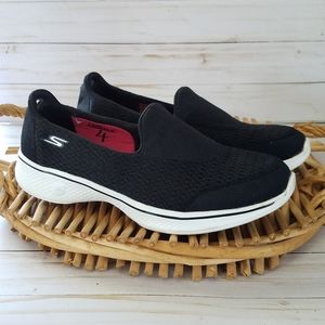 Skechers Go Walk 4 Black Slip On Sneakers. Size 8